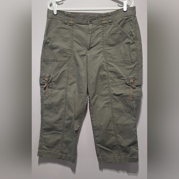 Olive Green Cargo Capris Size 10 - Picture 1 of 5